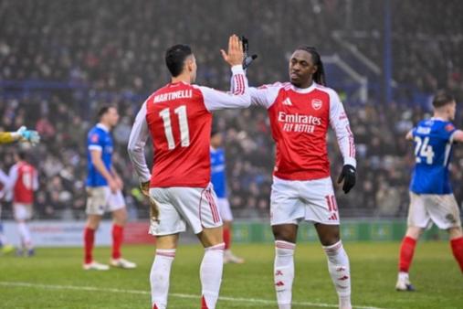 بوۋرىنموس 1-4 ئارسىنال